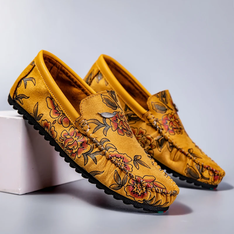 Mocasines florales de piel
